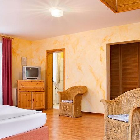 1. Deutsches Kartoffel-Hotel Küsten Camera foto